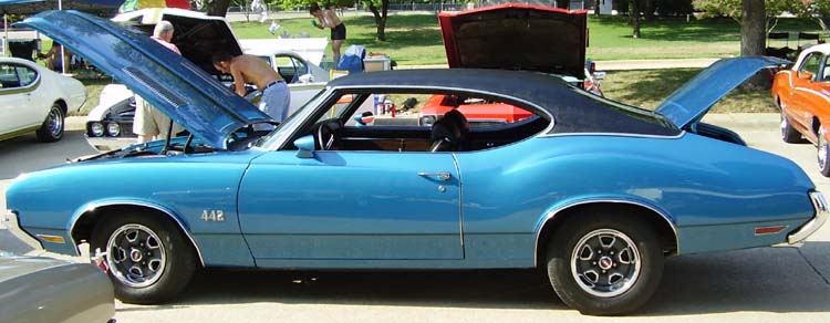 71 Oldsmobile Cutlass 442 2dr Hardtop