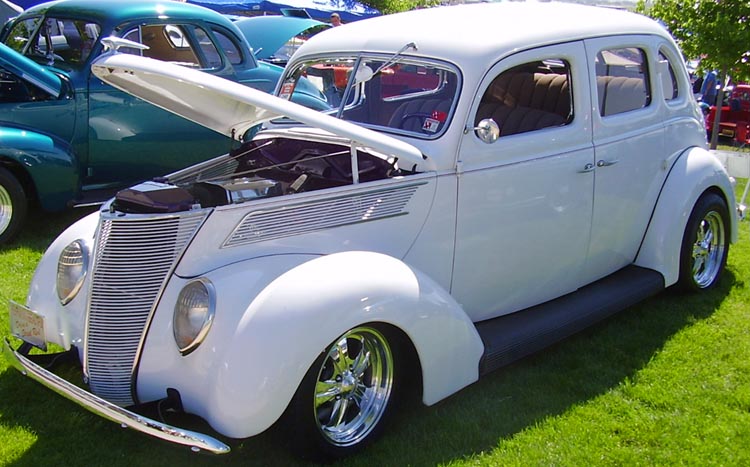 37 Ford ForDor Sedan