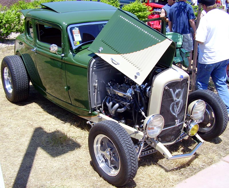 32 Ford Hiboy Chopped 5W Coupe